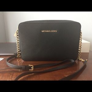 Micheal Kors Black Leather Crossbody